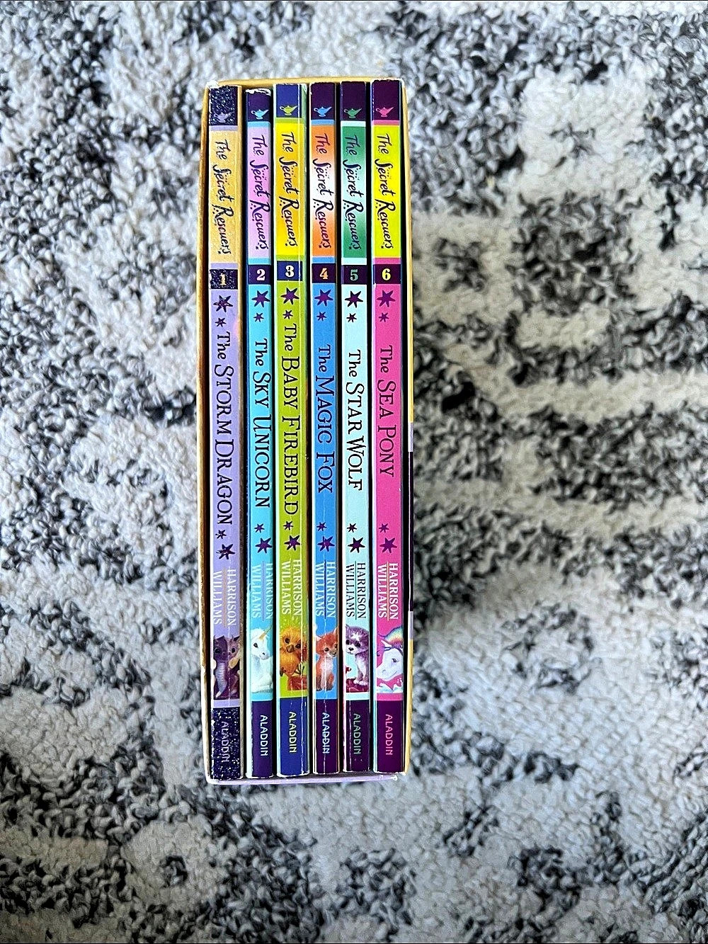 The Secret Rescuers 1-6 Collection 6-Book Collection - Picture 5 of 6